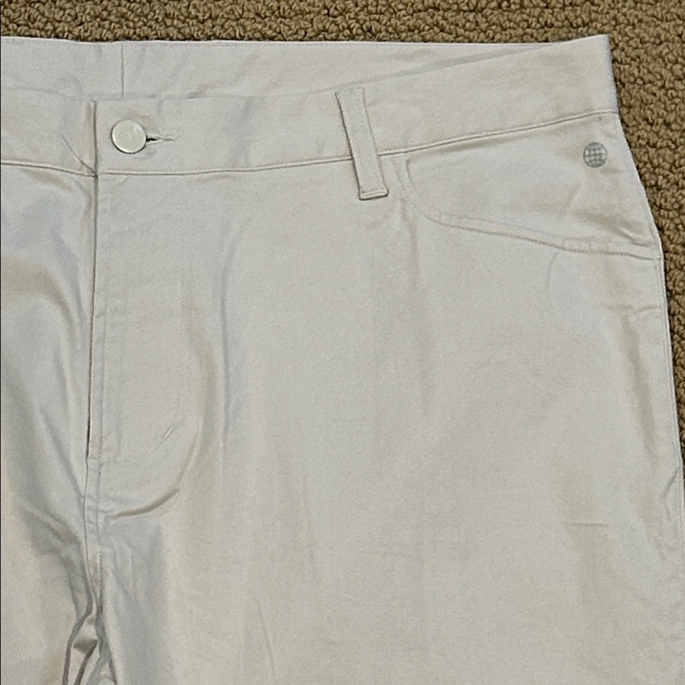 Adidas Men's Go-To- Five-Pocket Tapered Fit Golf Pants size 38 W/ 32 L Cream - Picture 4 of 16